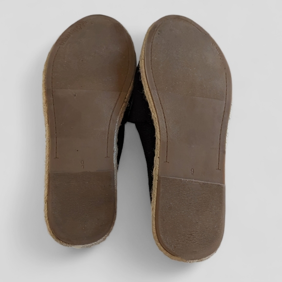 ❤️Old Navy Canvas Slip-on Espadrille Flats in Black - Picture 10 of 10